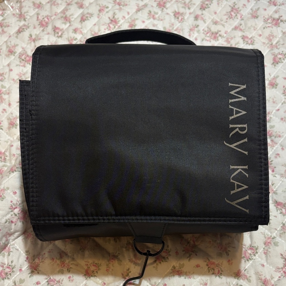 Mary Kay Elegant Black Organizer